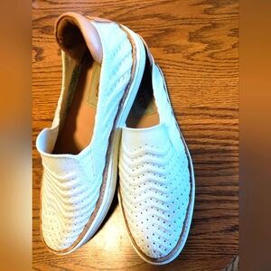 Ugg Sammy Chevron SKnit Slip-On White Sneakers sz6